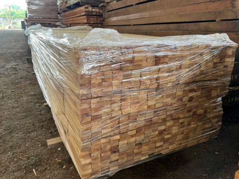 จำน่ายไม้ก่อสร้าง